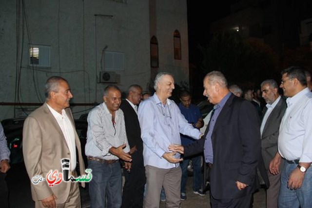 الطيبة: وفد من لجنة المتابعة في زيارة تهنئة للمحامي شعاع منصور